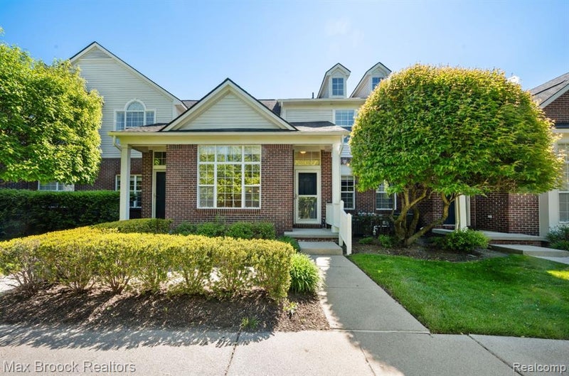 1102 Abigail Court