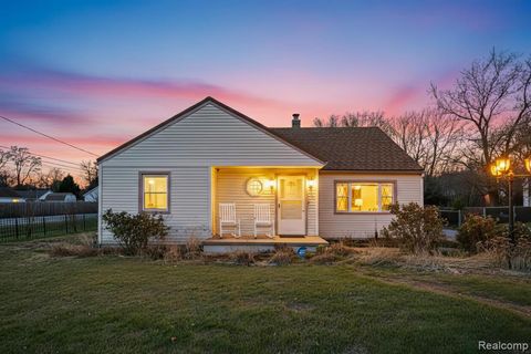 Photo of 1944 W Sterns Road, Temperance, MI 48182 (MLS # 60953747)