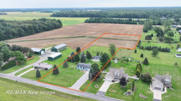 11847 DICE RD, FREELAND, MI 48623 - Image c6c46d9bcc30cf1aefb070f4e92b8e64/2708564189