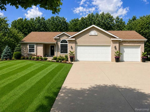 Photo of 10070 N Fenton Road, Fenton, MI 48430 (MLS # 61020475)