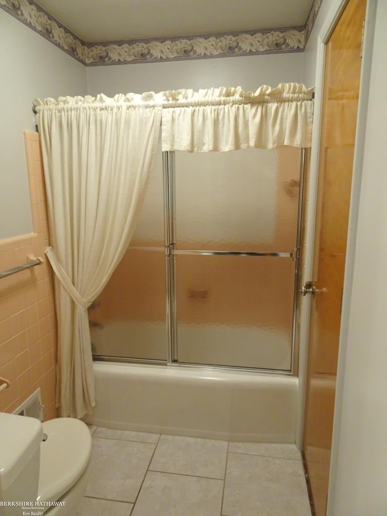 Saint Clair Shores, Michigan 48081, United States, 3 Bedrooms Bedrooms, ,2 BathroomsBathrooms,Residential,Active,232113