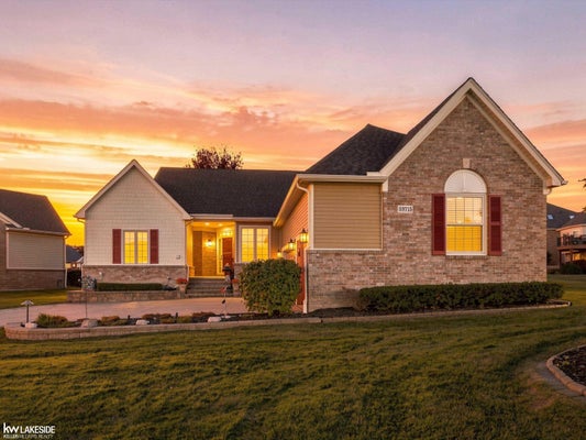 59715 GLACIER CT, WASHINGTON, MI 48094 - Image c7b770e483750c4e2e068ea54f490c6a/3220606442