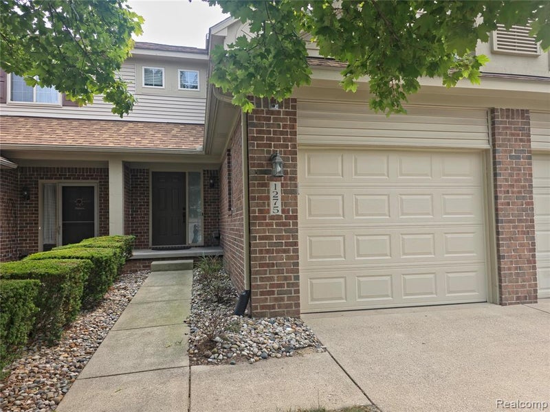 1275 Lilac Lane