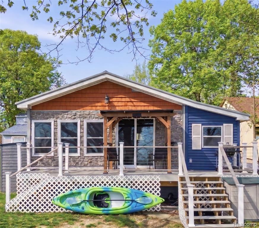 4168 Lakeview Drive
