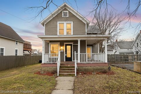 812 Bacon Street Monroe MI 48161