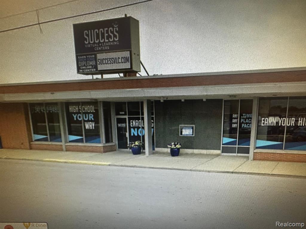 1000 S MONROE Street