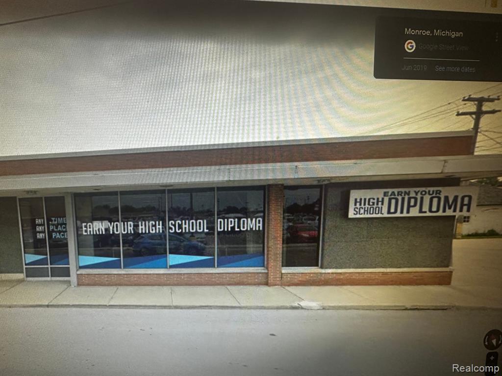 1000 S MONROE Street