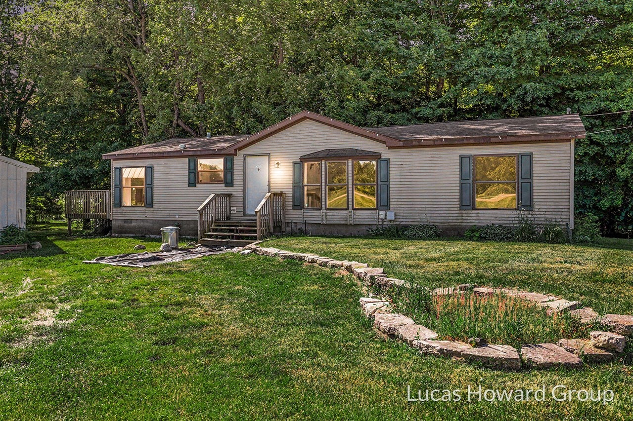 6088 W 1 Mile Road