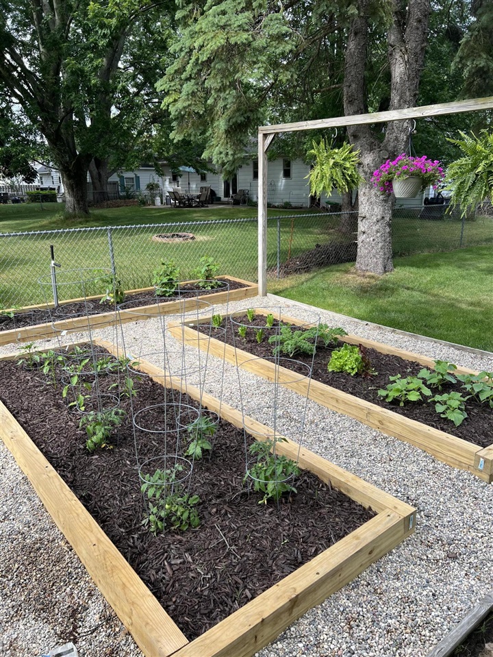 2441 N Division Avenue