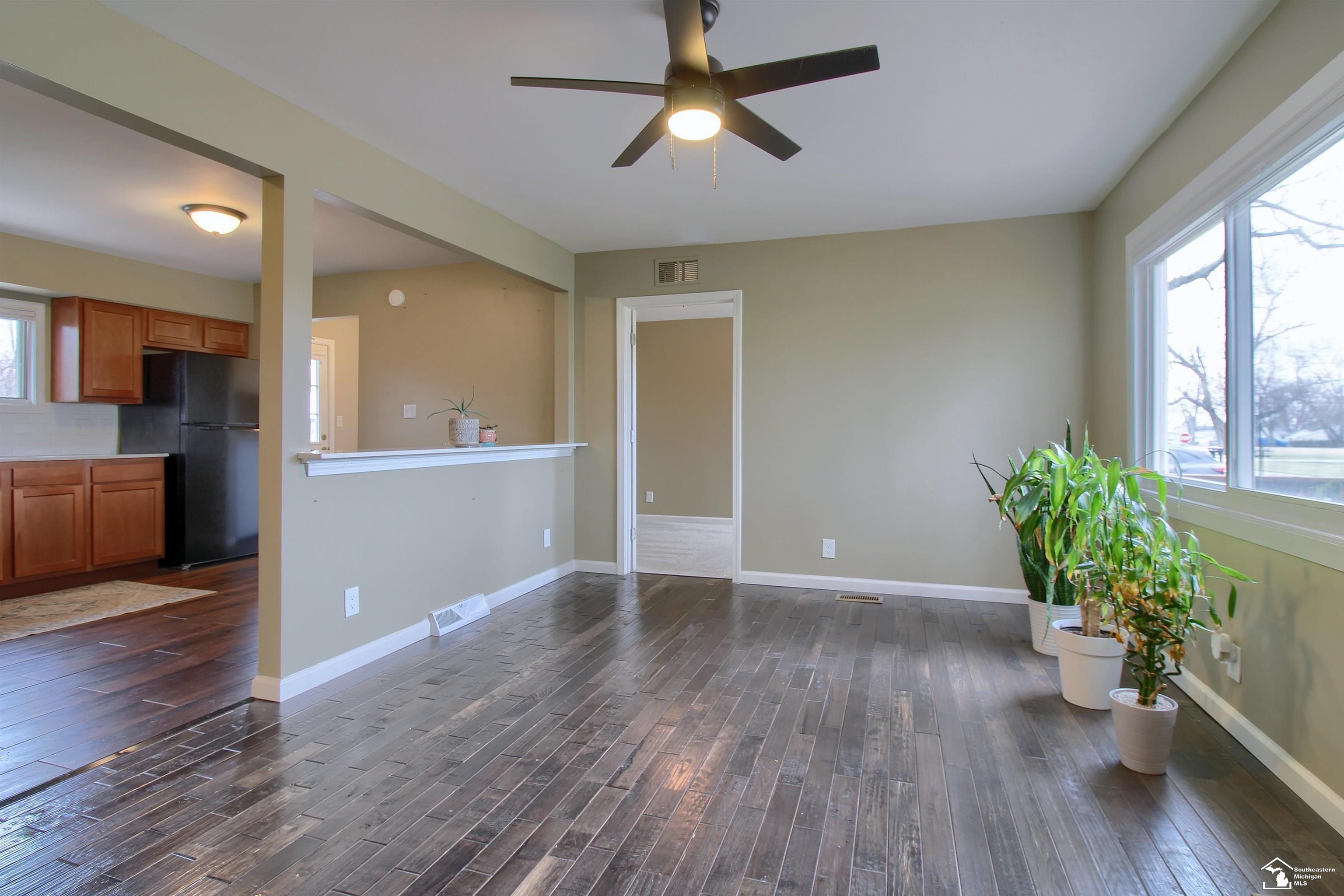 3119 Lakeview Street