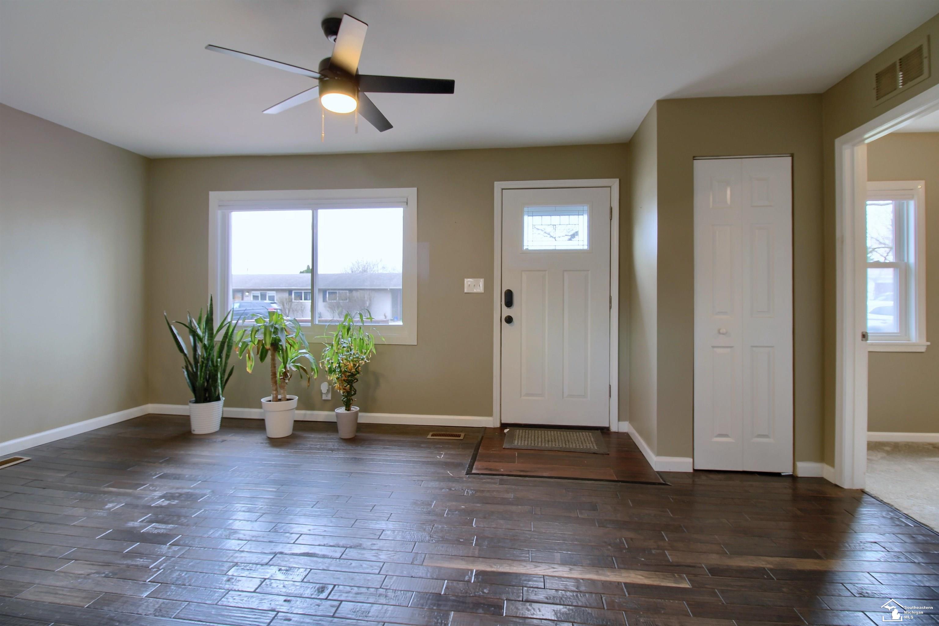 3119 Lakeview Street