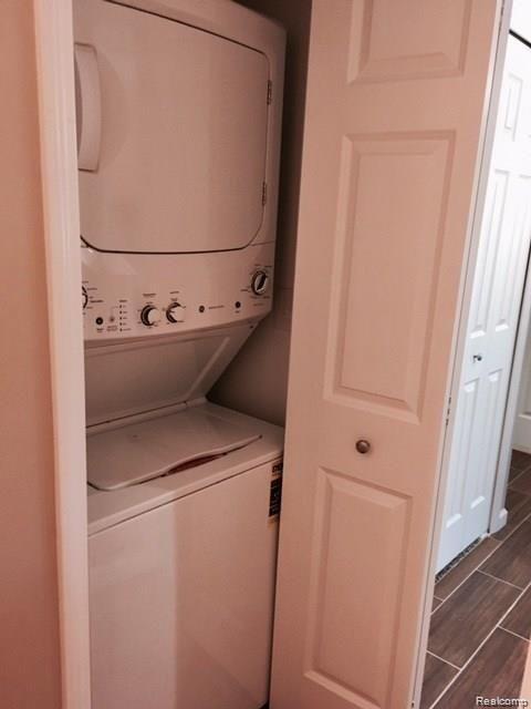 Auburn Hills, Michigan 48326, United States, 1 Bedroom Bedrooms, ,1 BathroomBathrooms,Residential,Active,236720