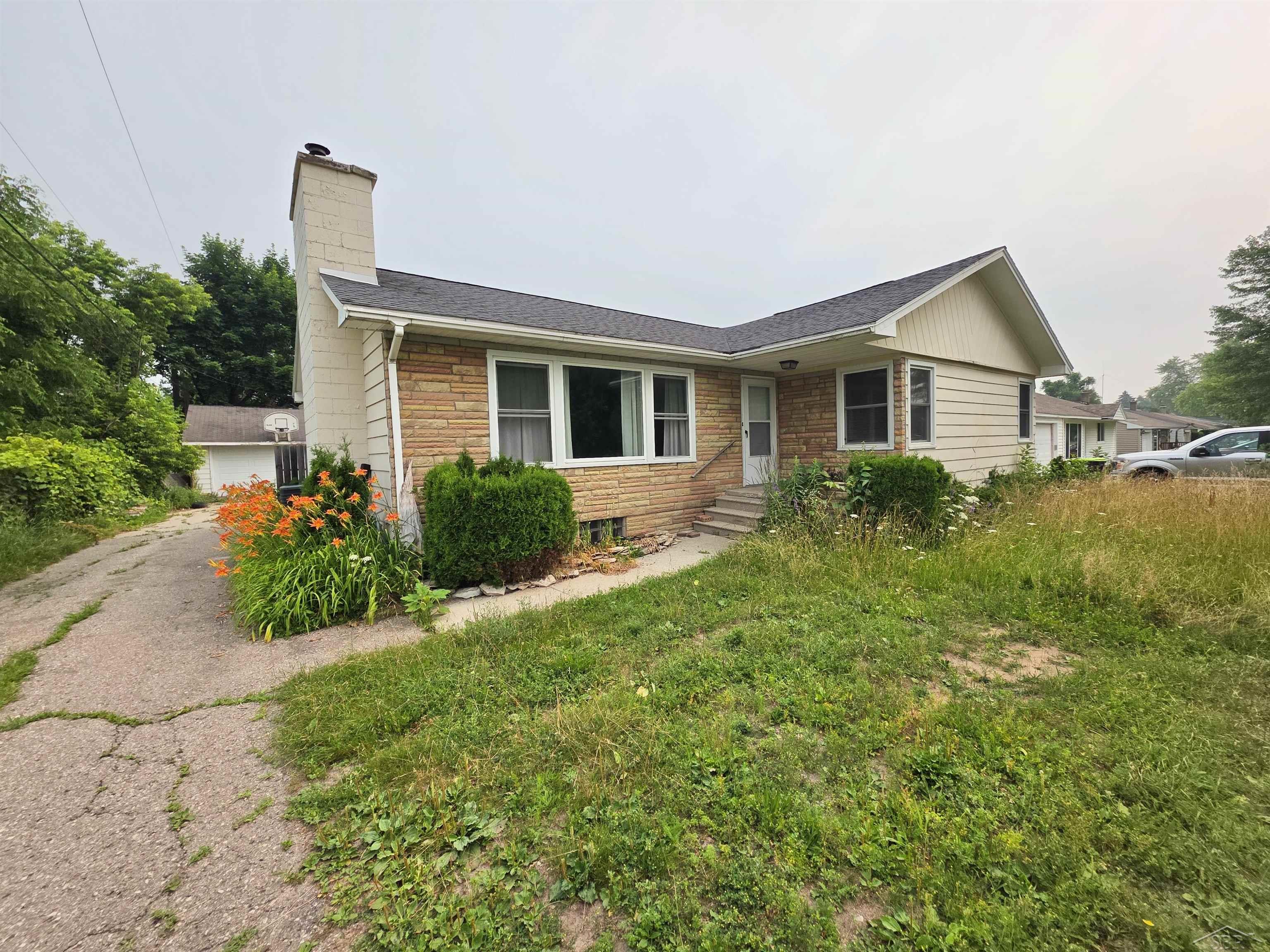 1267 Golf course Road