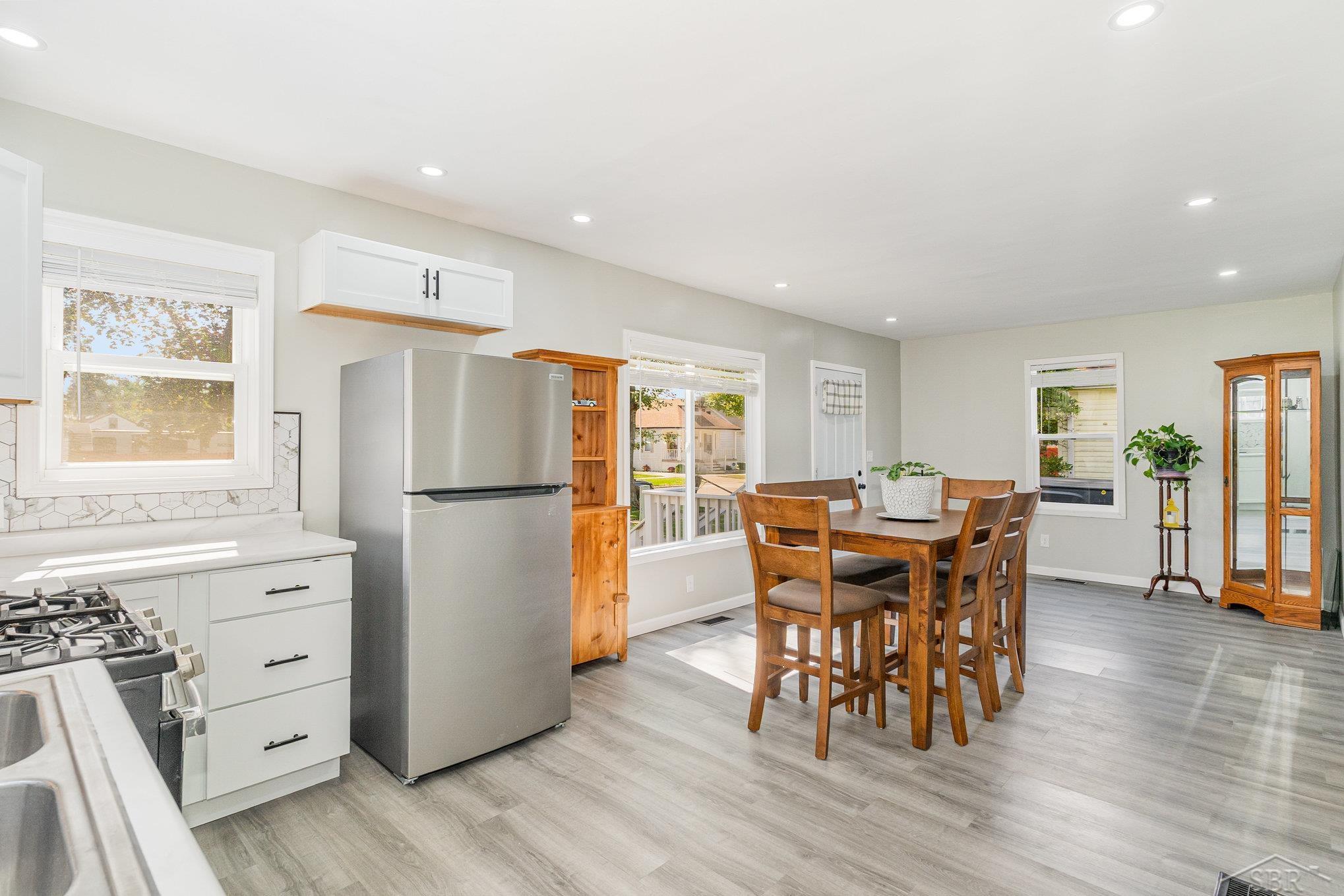 Saginaw, Michigan 48602, United States, 2 Bedrooms Bedrooms, ,1 BathroomBathrooms,Residential,Active,202898