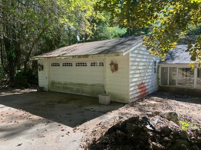 881 Old County Farm Street