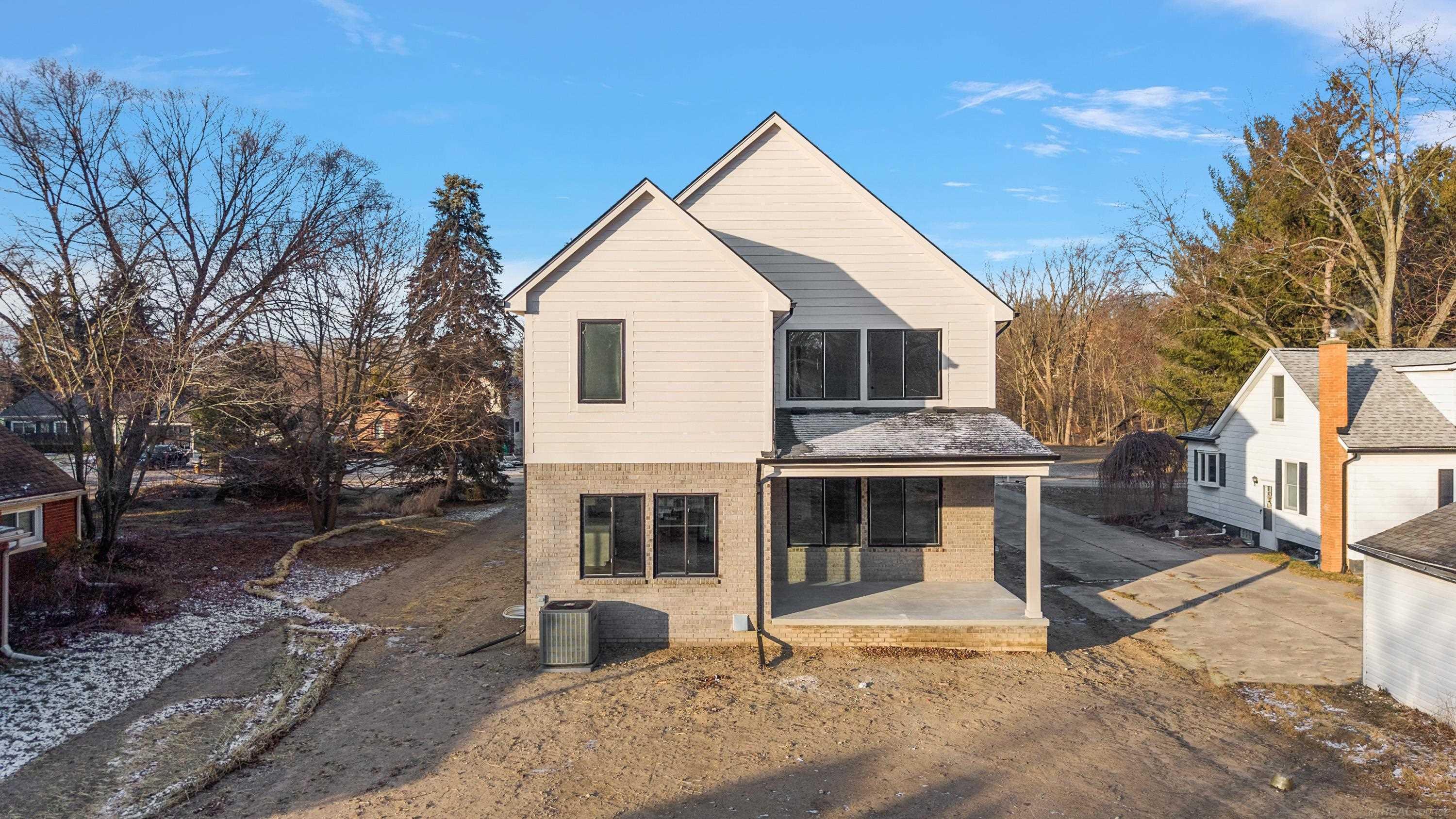 45396 Deneweth Street