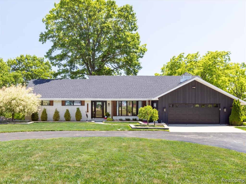 4405 North River Road