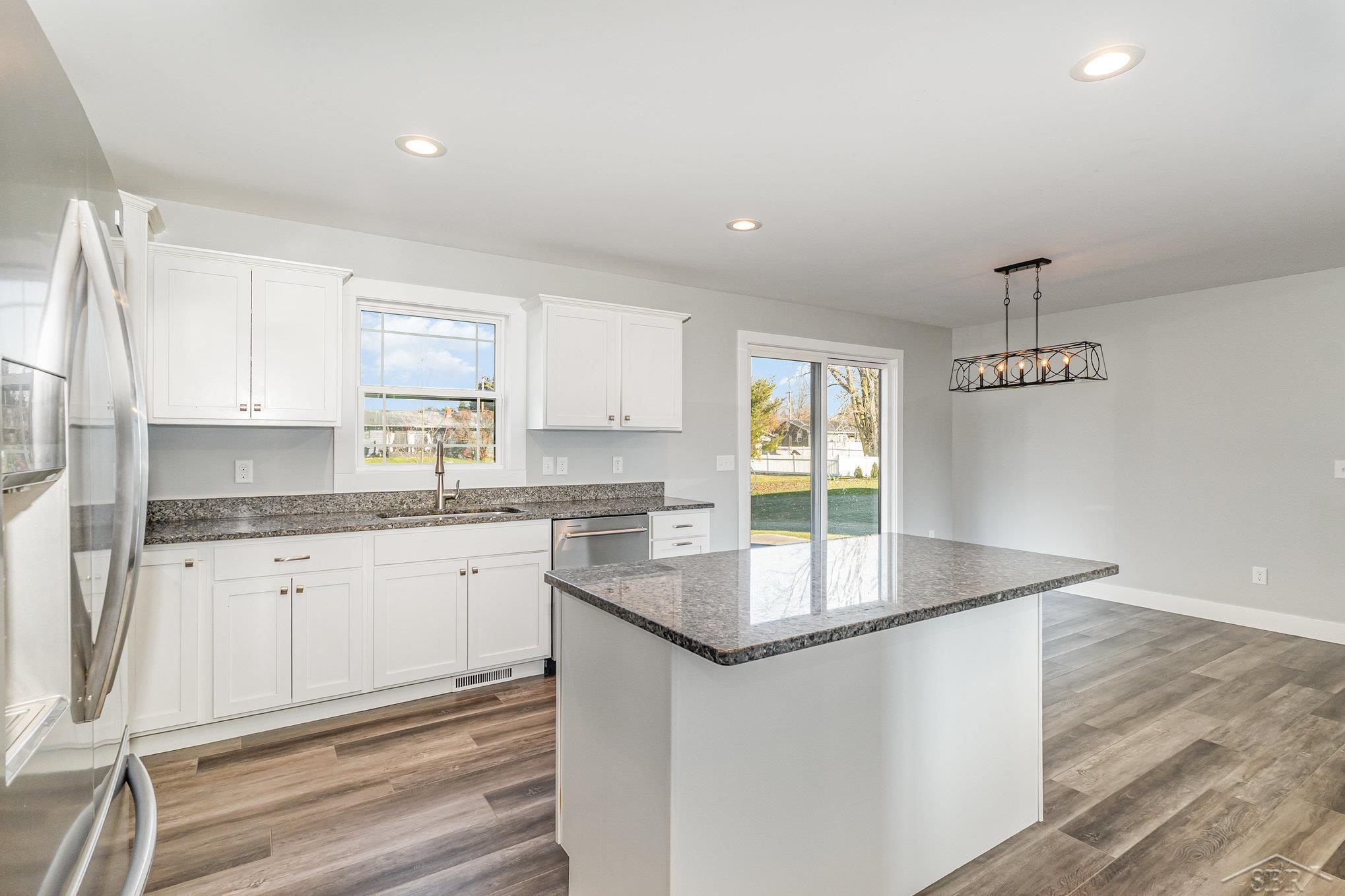 Freeland, Michigan 48623, United States, 4 Bedrooms Bedrooms, ,3 BathroomsBathrooms,Residential,Active,246505