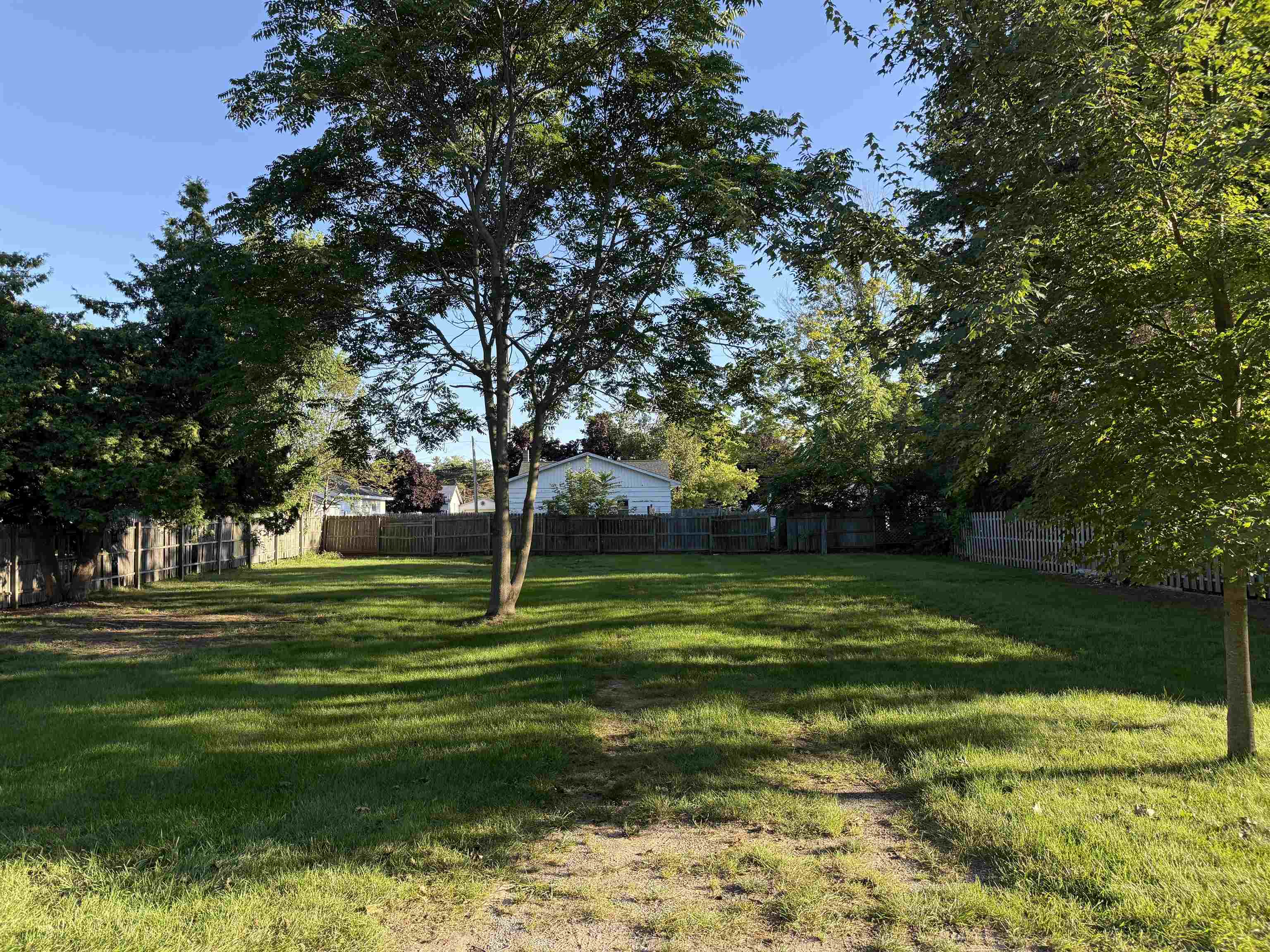 406 W Lincoln Avenue