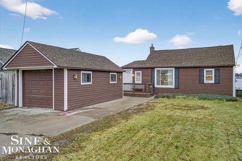 1551 Oakland Avenue Saint Clair MI 48079