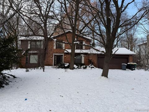 Photo of 34630 Old Timber Road, Farmington Hills, MI 48331 (MLS # 60959855)