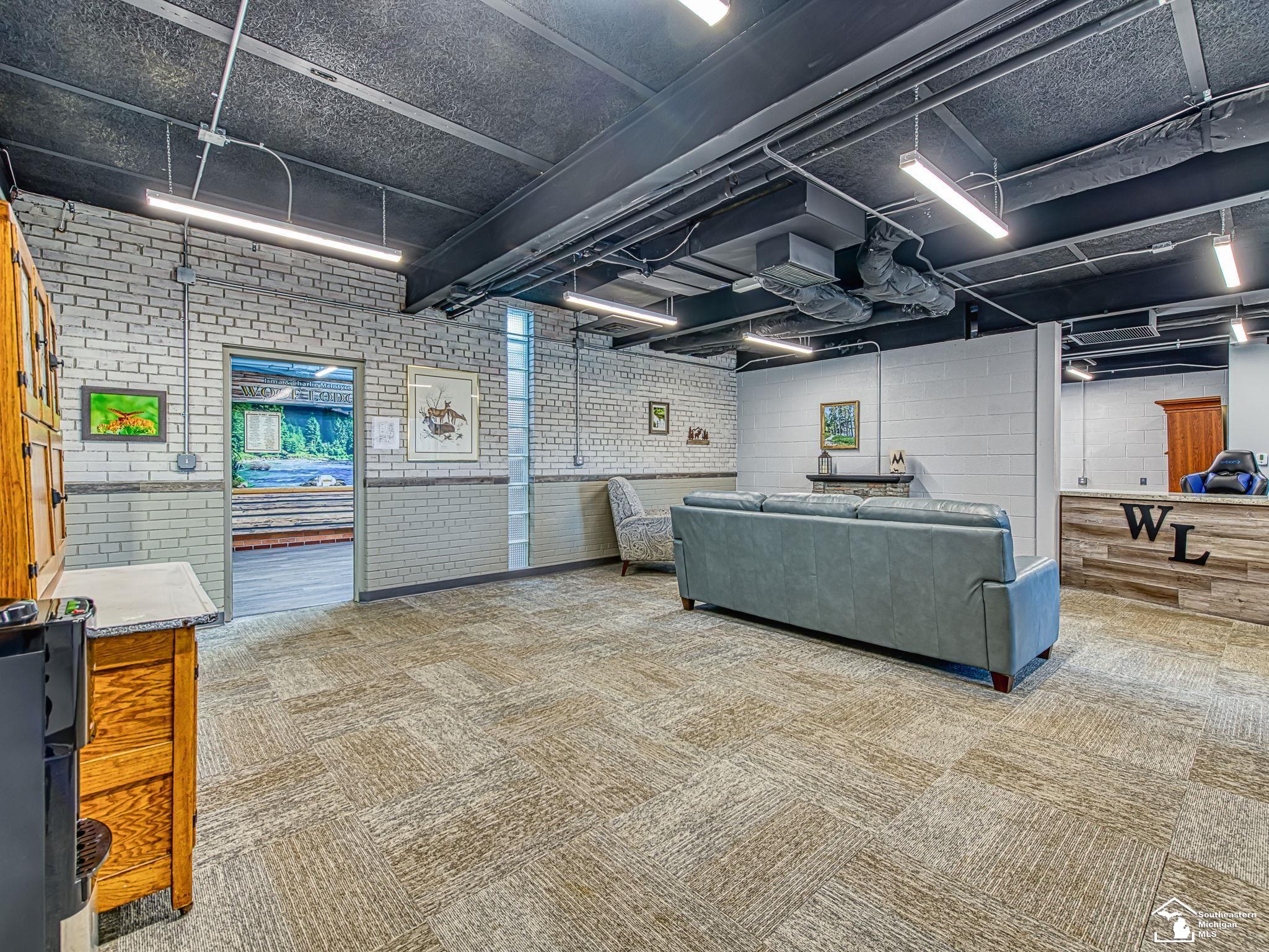 2400 N Dixie Highway