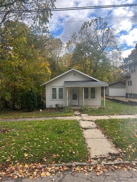 808 Clay Street Niles MI 49120