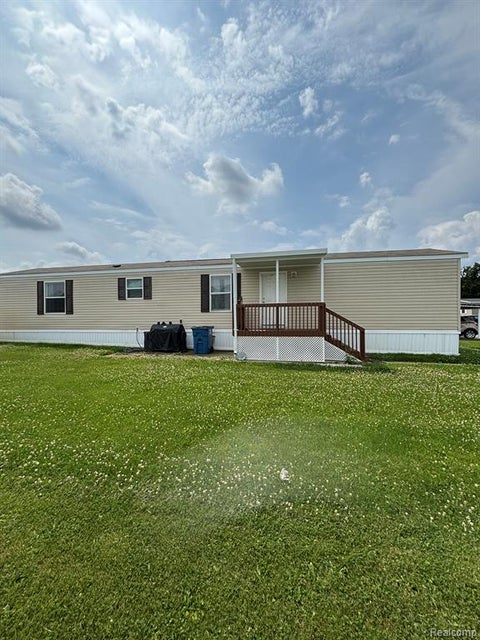 Photo of 220 Pheasant Lane, Grand Blanc, MI 48439 (MLS # 61010555)