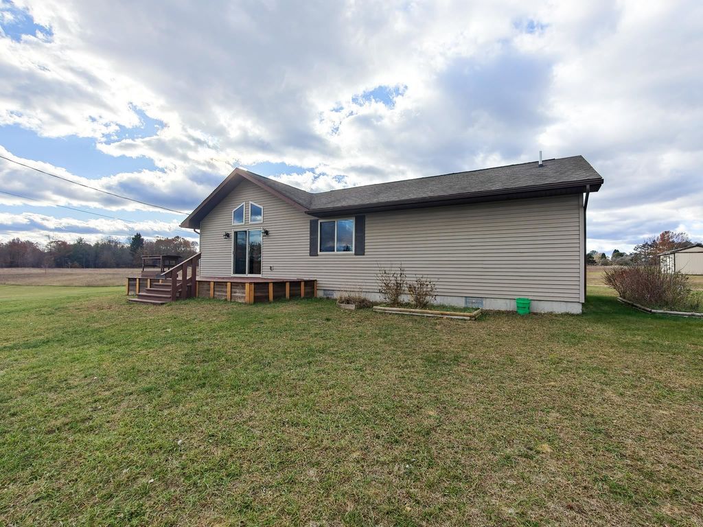 Photo of 3339 W Ludington Drive, Farwell, MI 48622 (MLS # 50194372)