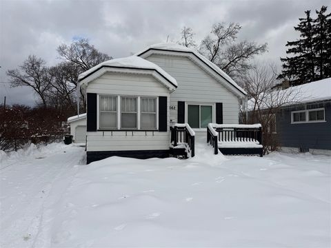 Photo of 1062 Langeland Avenue, Muskegon, MI 49442 (MLS # 70508614)