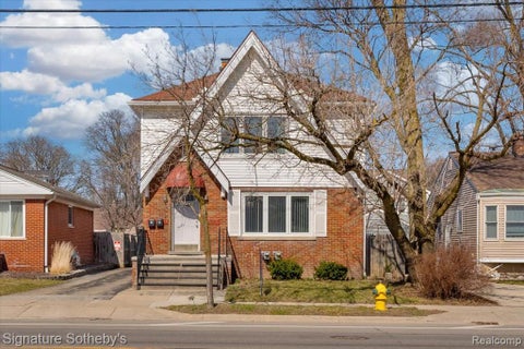 Photo of 1407 E 14 Mile Rd Unit #2, Birmingham, MI 48009 (MLS # 61026403)