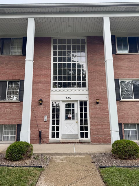 Photo of 8211 Denwood #4 Drive, Sterling Heights, MI 48312 (MLS # 50214502)