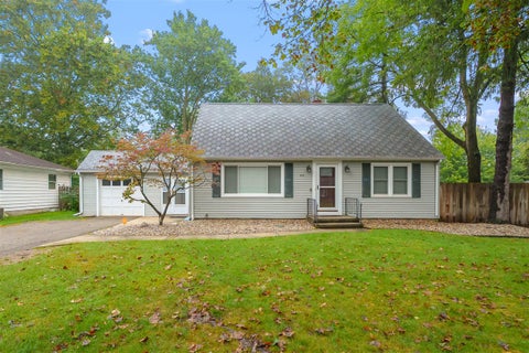 Photo of 910 Farrell Avenue, Kalamazoo, MI 49006 (MLS # 70559818)