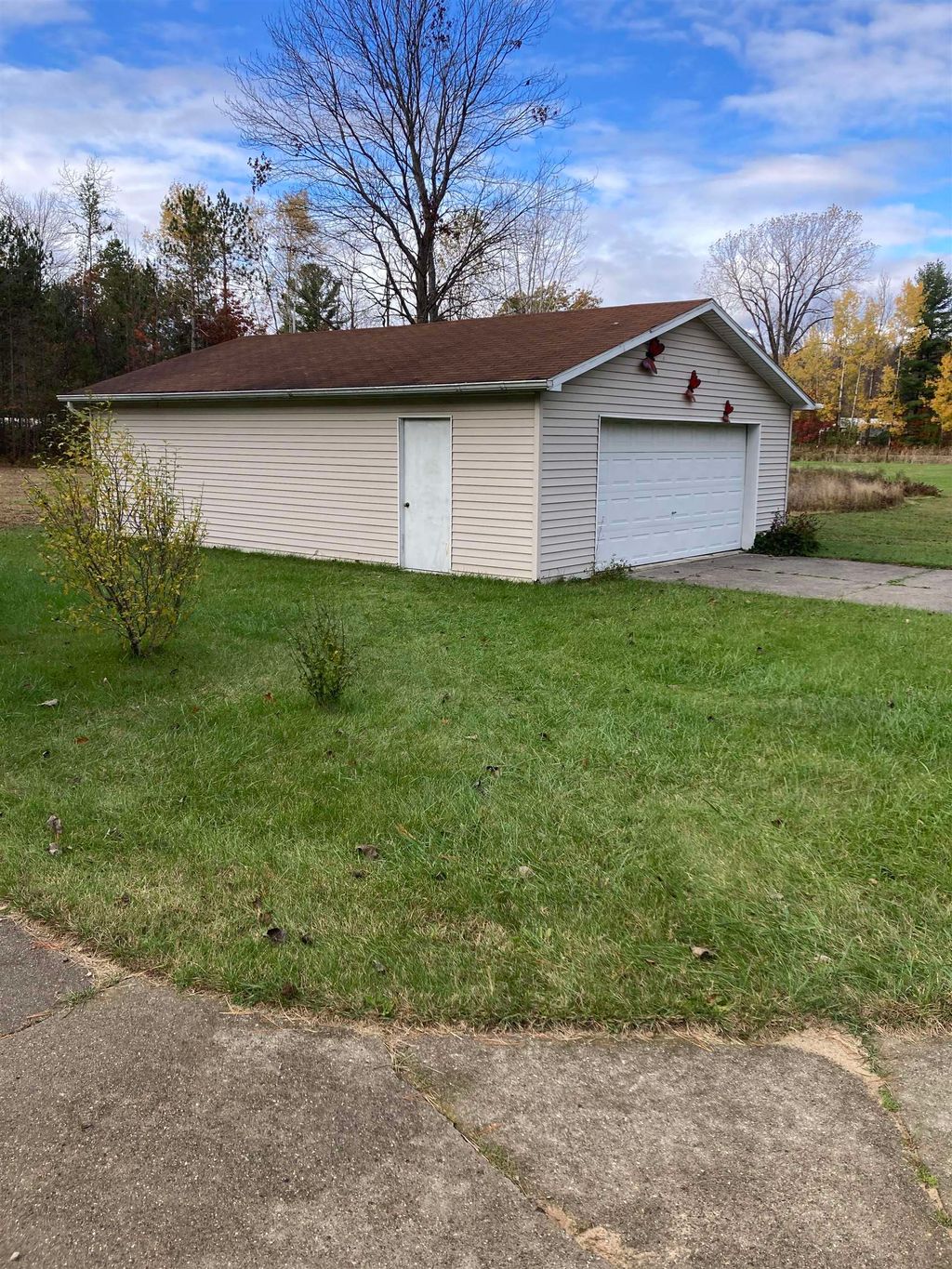 Photo of 542 Silver Street, Gladwin, MI 48624 (MLS # 50192567)