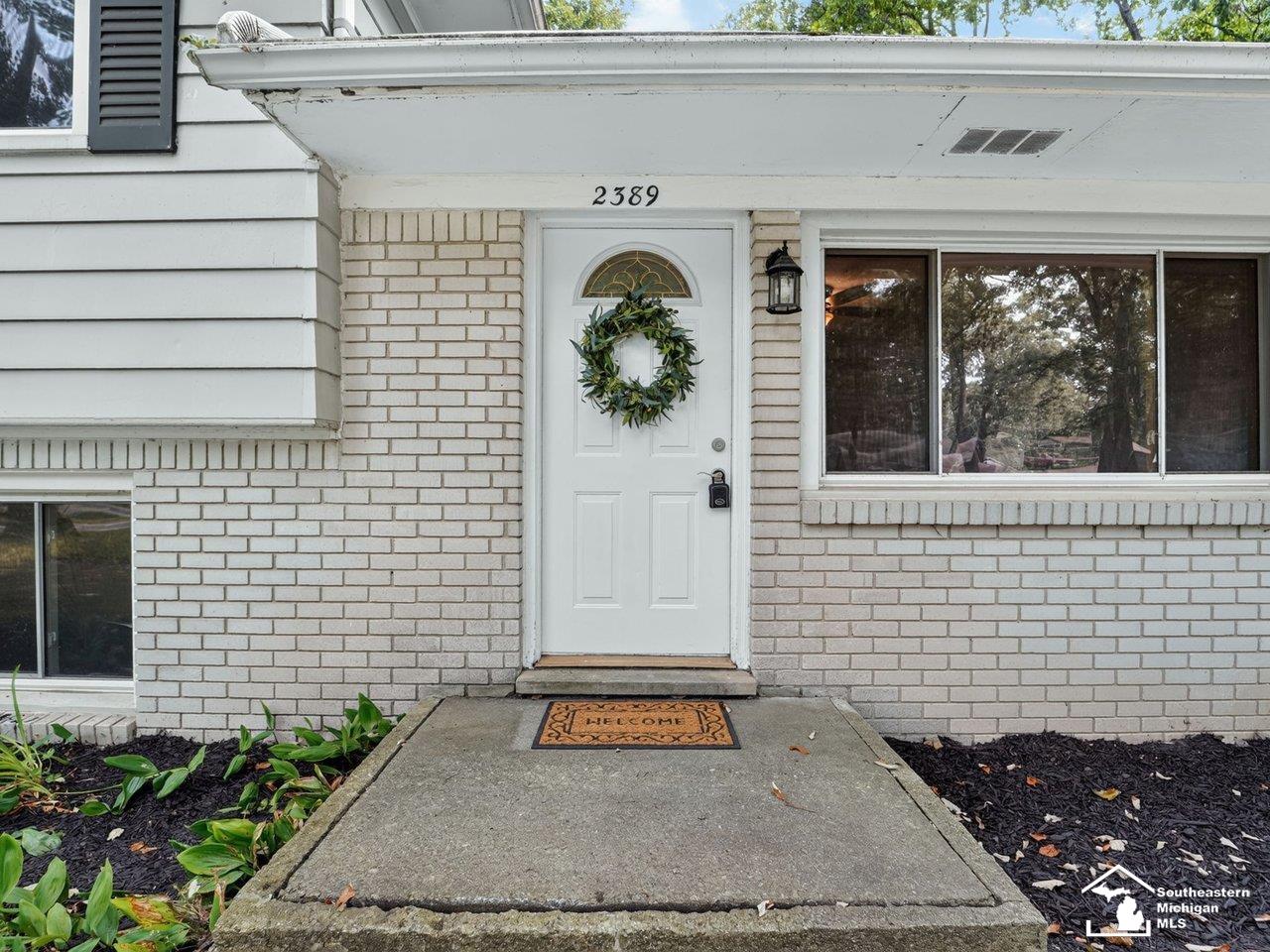2389 Devonshire Street