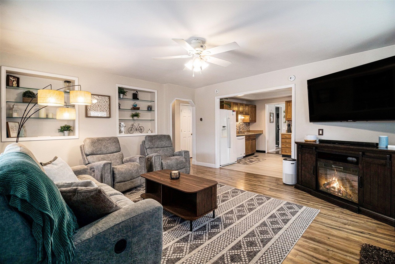 957 Woodville Avenue