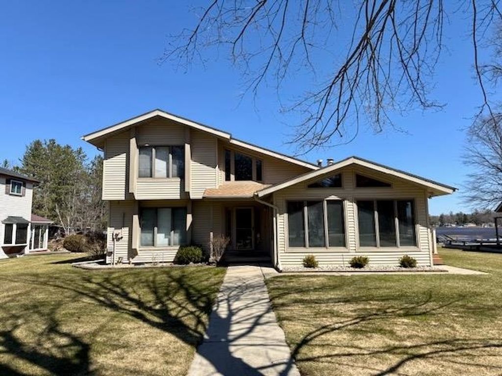 Photo of 2926 West River Drive, Gladwin, MI 48624 (MLS # 50205009)