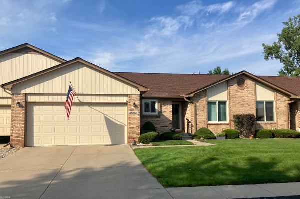 26165 MARKIEGROVE, CHESTERFIELD, MI 48051 - Image cf20940ffc04a74ee77ea08eff85bc0e/1959496081