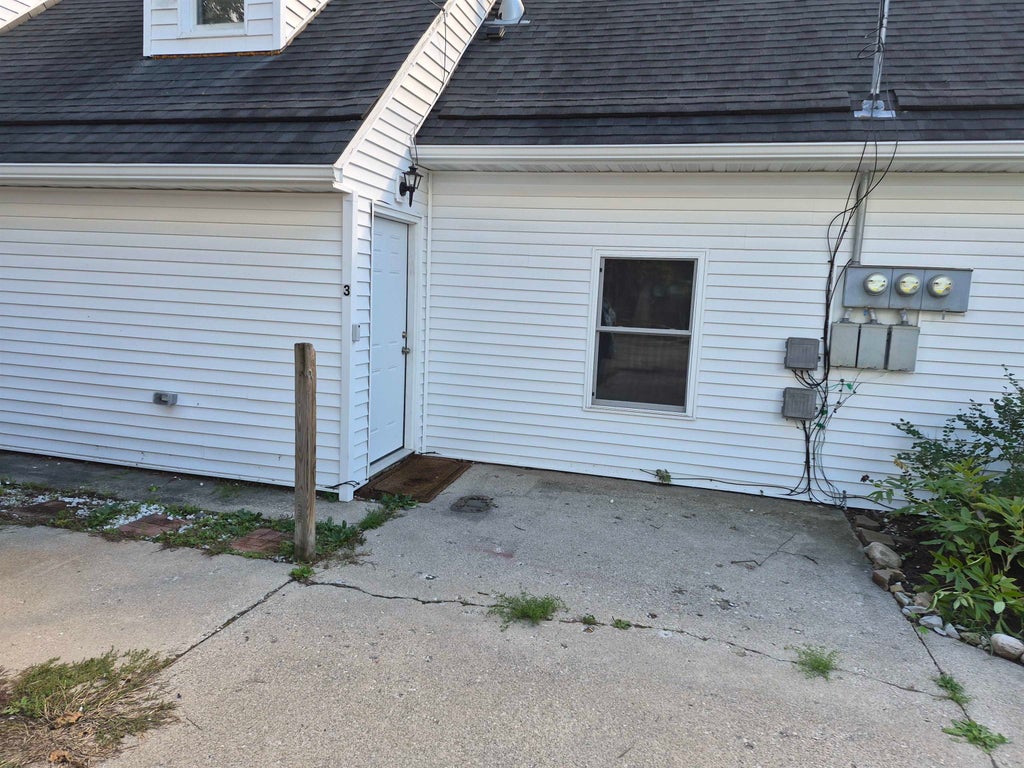 Photo of 139 W. Deer Street, Gladwin, MI 48624 (MLS # 50223898)