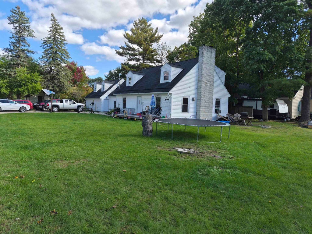 Photo of 139 W. Deer Street, Gladwin, MI 48624 (MLS # 50223898)