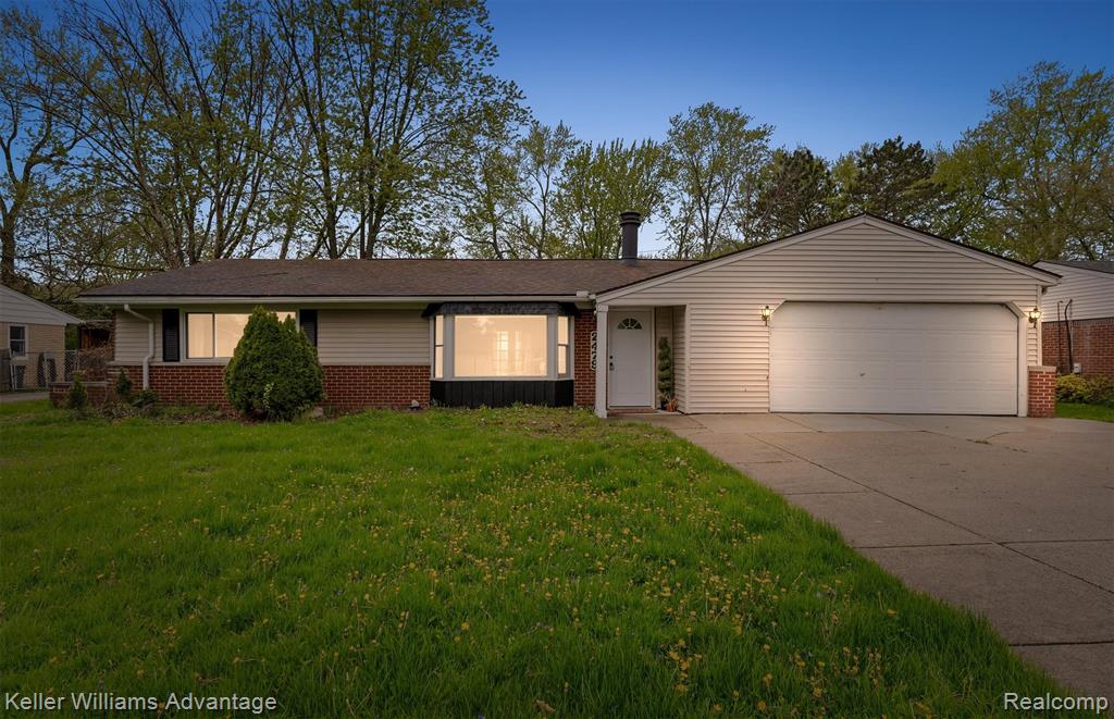 2479 IVANHOE Drive