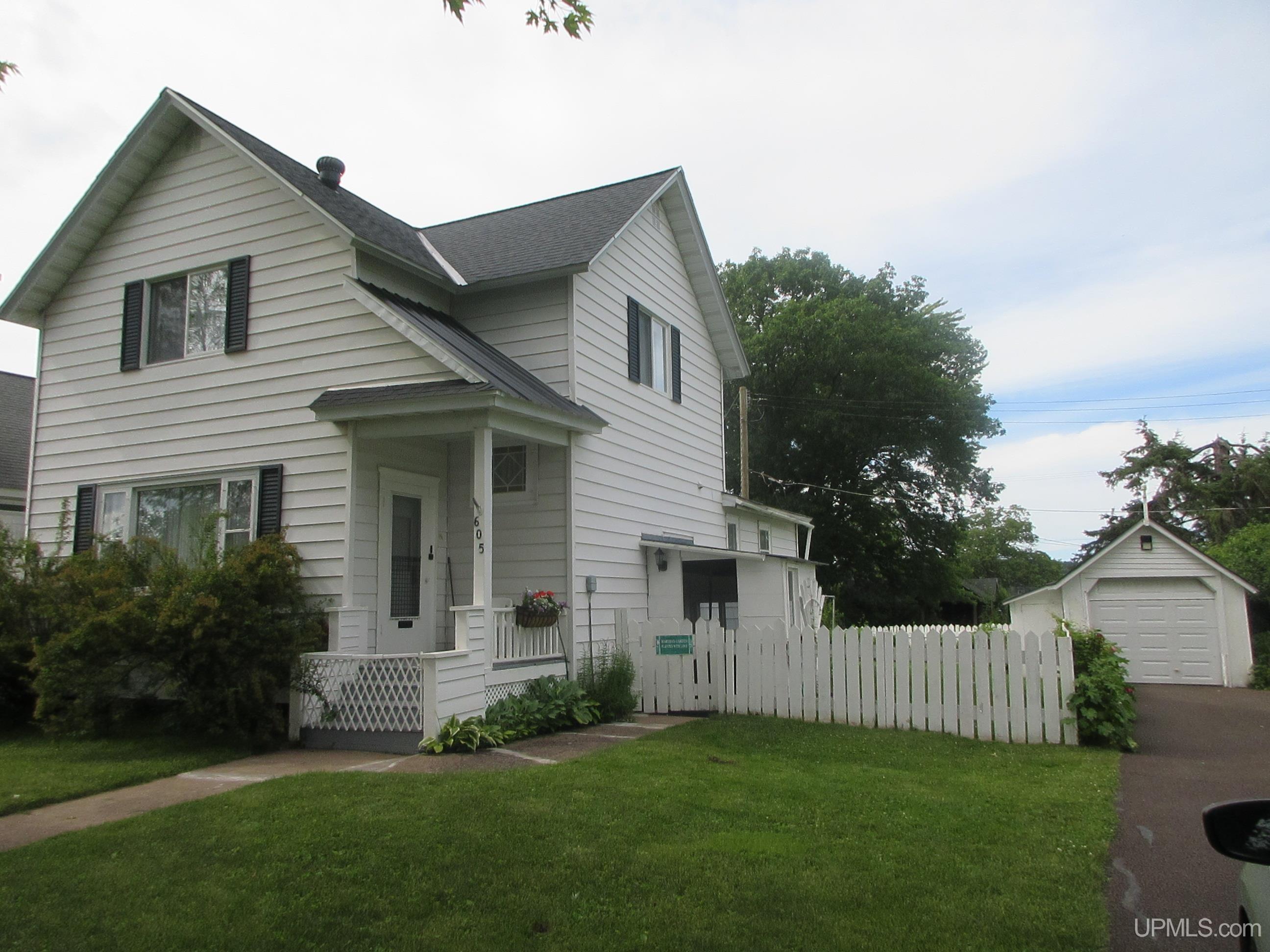 605 Putnam Street