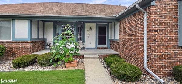 45431 NOTTINGHAM DR, MACOMB, MI 48044 - Image cf69c3c3671d8b4aa97ae762cf2aba74/4272293363