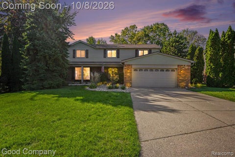 Photo of 2810 Sandhurst, Rochester, MI 48307 (MLS # 61036613)