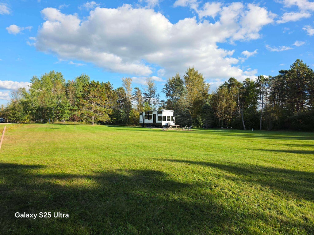 Photo of 1565 Cumberland Circle, Gladwin, MI 48624 (MLS # 50223666)