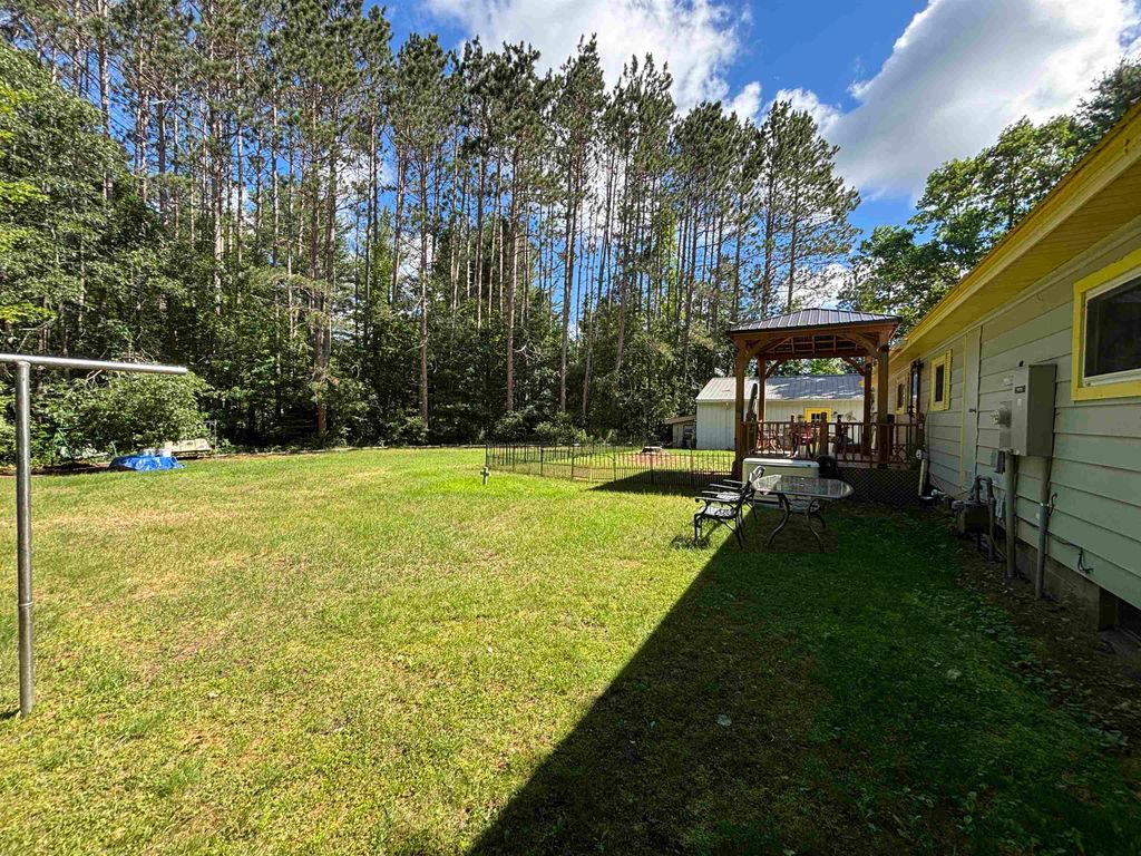 Photo of 2190 Pine Crescent Drive, Farwell, MI 48622 (MLS # 50212120)