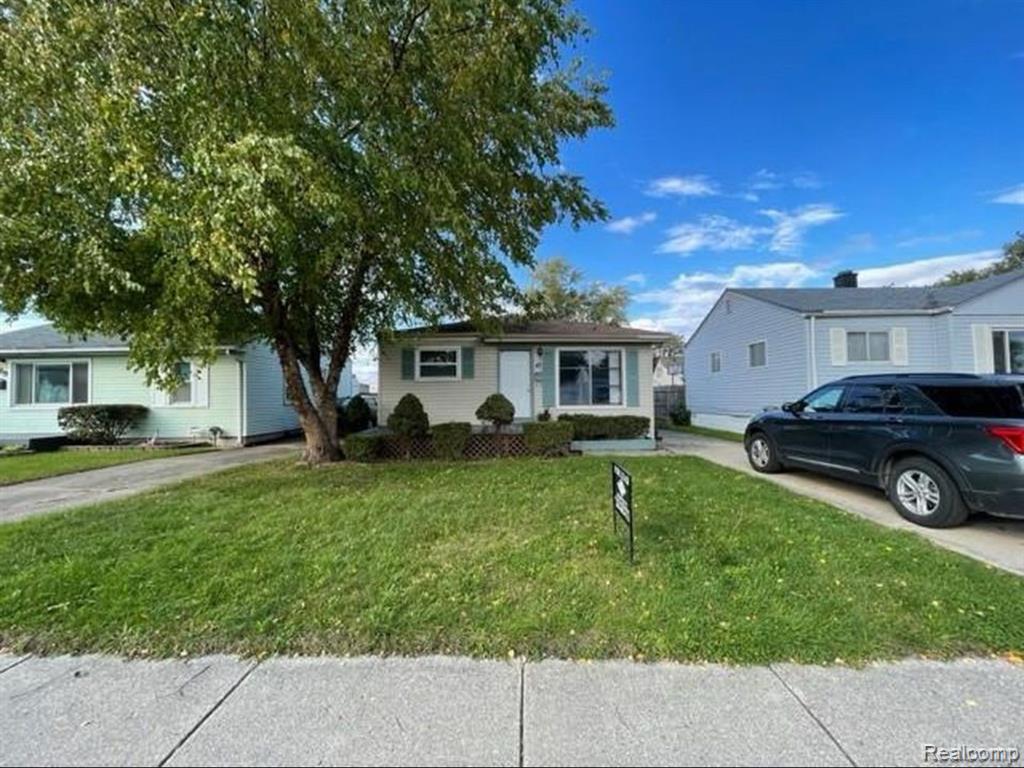 47 E Barrett Avenue