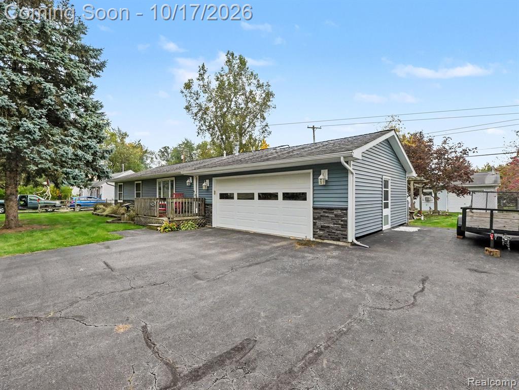3442 Iroquois Trail