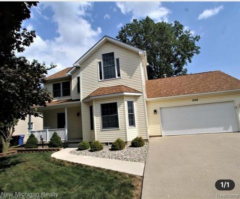 1552 Dazarow Street Monroe MI 48162