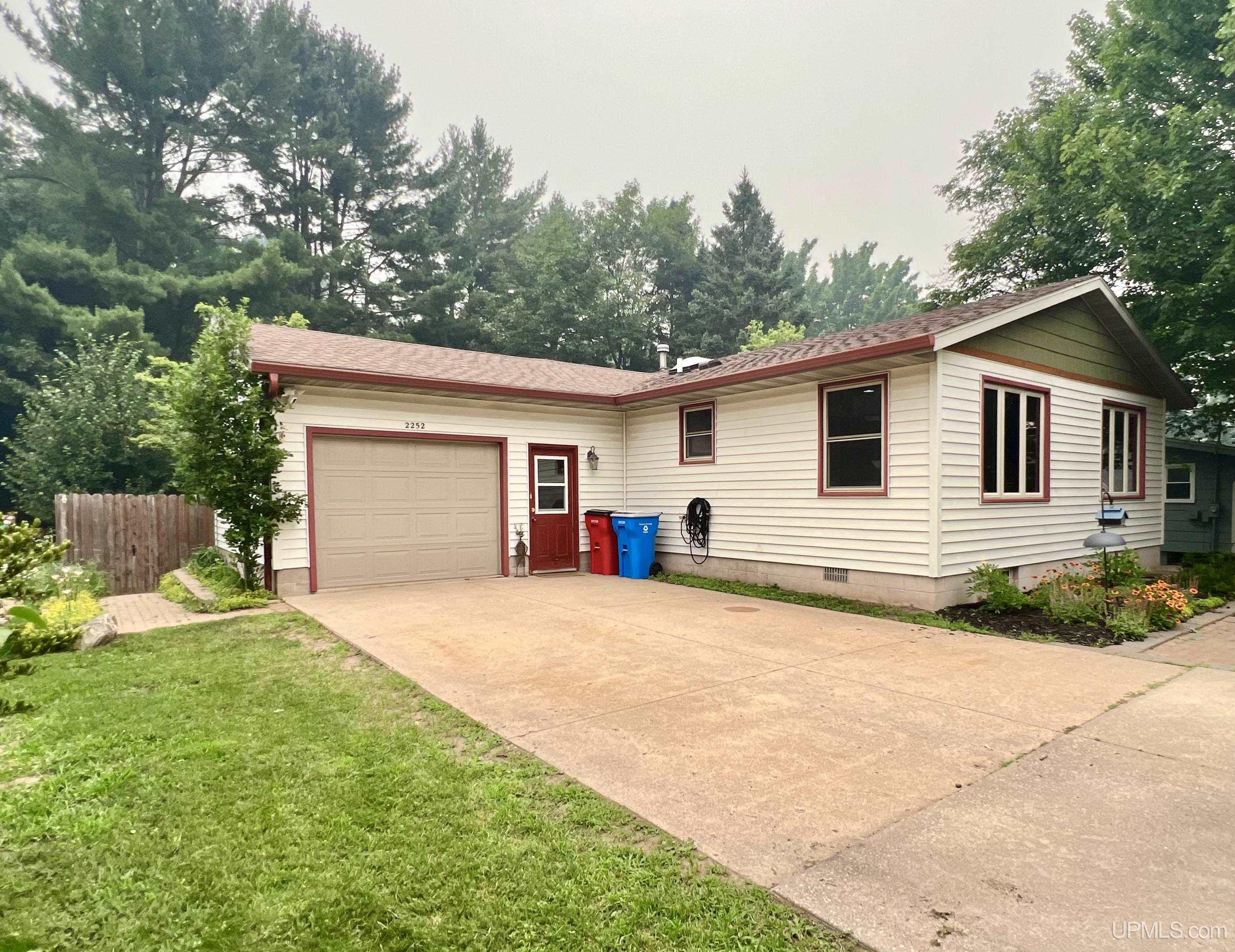 2252 Huron Street